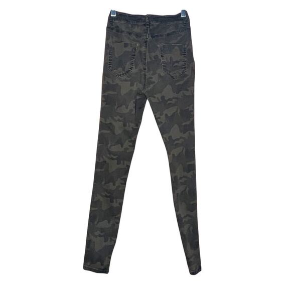 Misguided  Size: 0 Distressed Camo Skinny Jeans - Urban Street Style - Picture 2 of 6